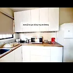 Vicky Apartman Paralímni